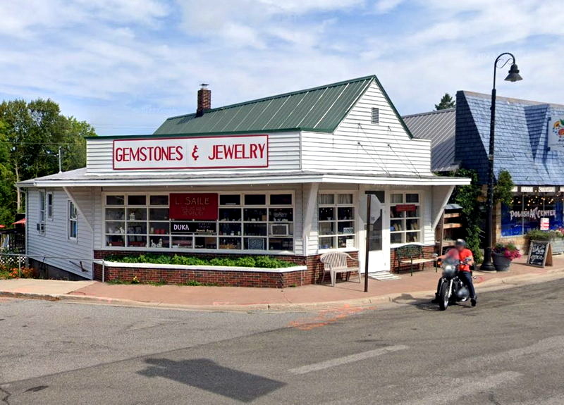 Cedar Tavern (Burrys Dining Room) - The Building As Of 2023